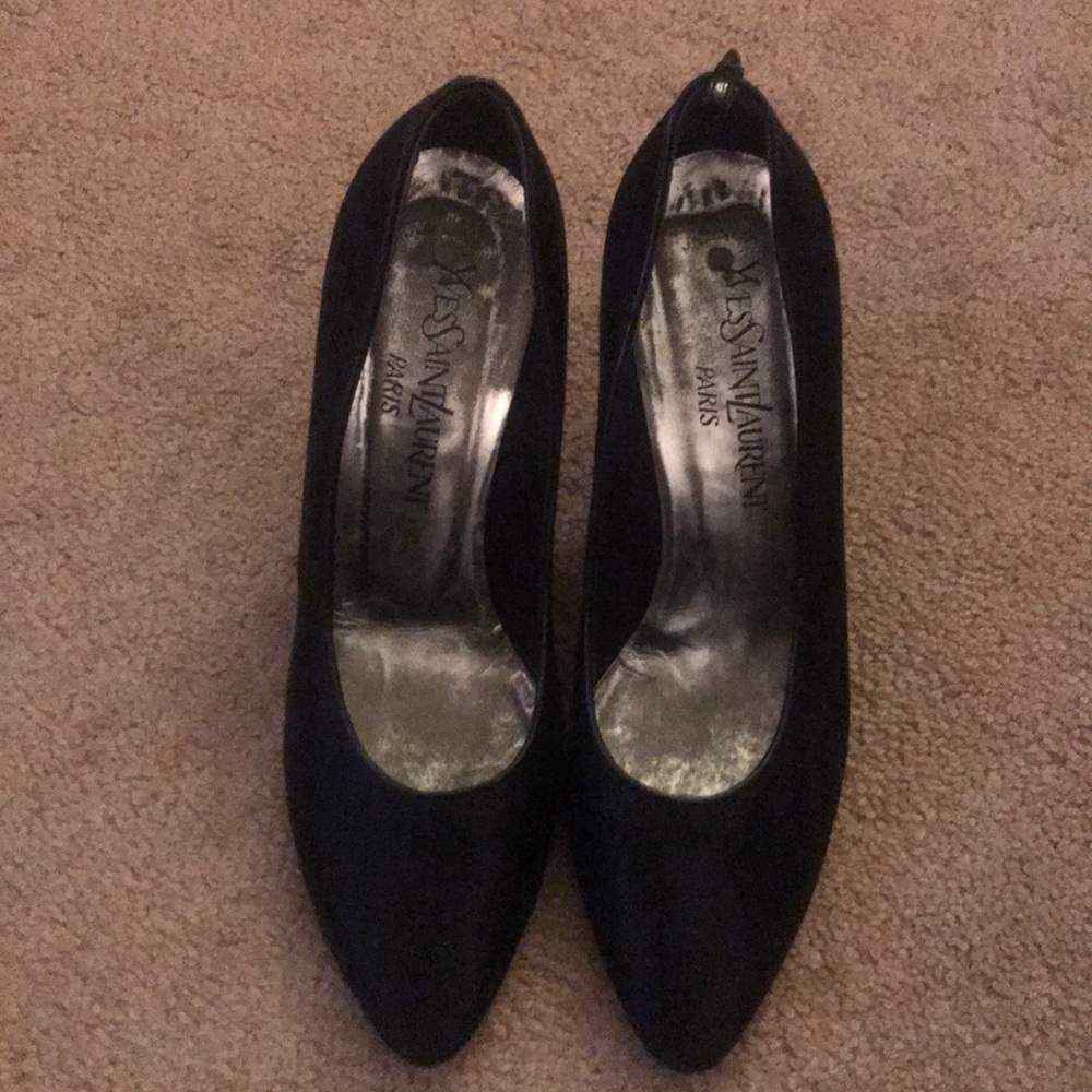 Black Satin Yves Saint Laurent Pumps